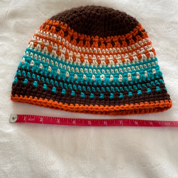 NWT - Hand-knitted hat - Picture 4 of 7